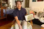 Ao encontrar parentes nas fichas de filiação, alemães tentam entender motivações; relatos mostram choques geracionais. Burocrática, organização mantinha documentos de mais de 10 milhões de membros