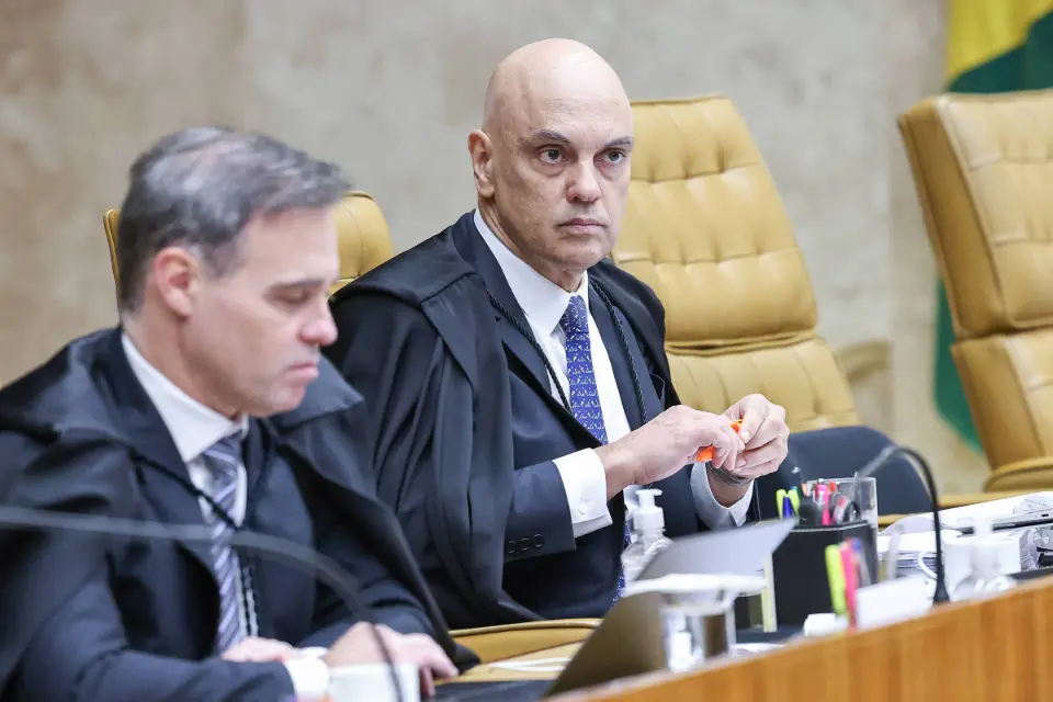 Especialistas veem irregularidades em atuação de Mendonça, mas divergem sobre anulação de relatório