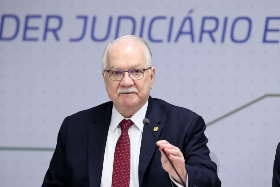 Após reportagem, deputados acionam Fachin sobre Mendonça e Dark Horse