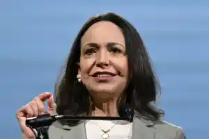 “Precisamos de muito mais do que dinheiro”, afirma María Corina após acordo de Caracas com Washington