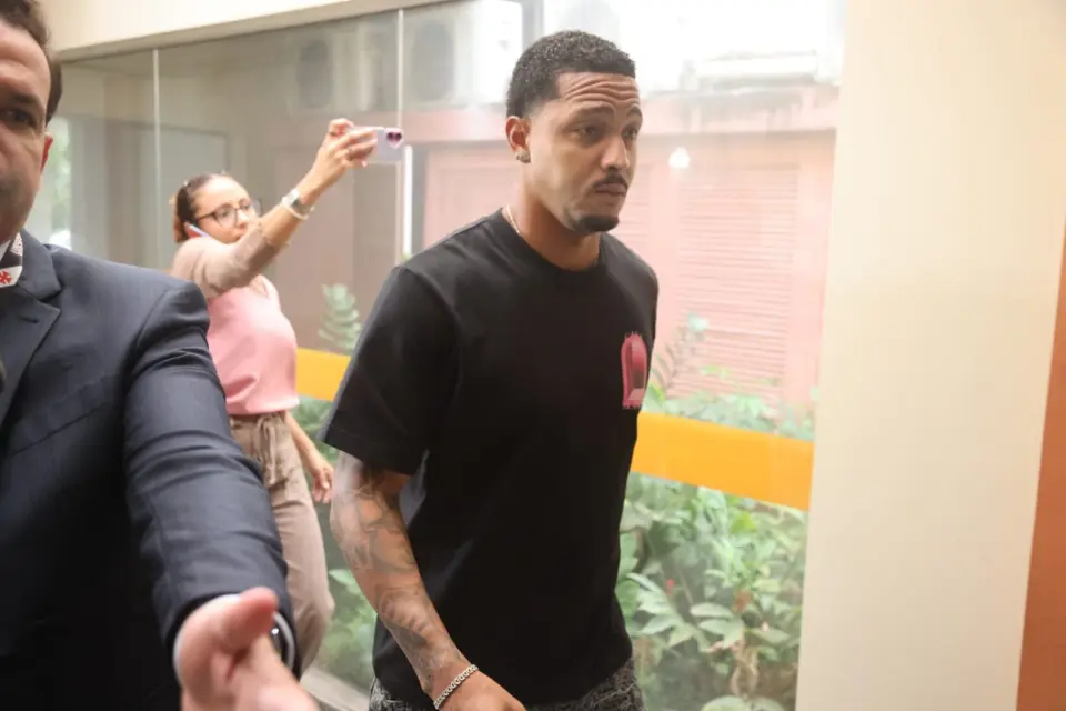 Ex-agente de David é chefe do tráfico do ES, diz polícia, que achou mensagens suspeitas do atacante: “mereceu tomar uns tiros”