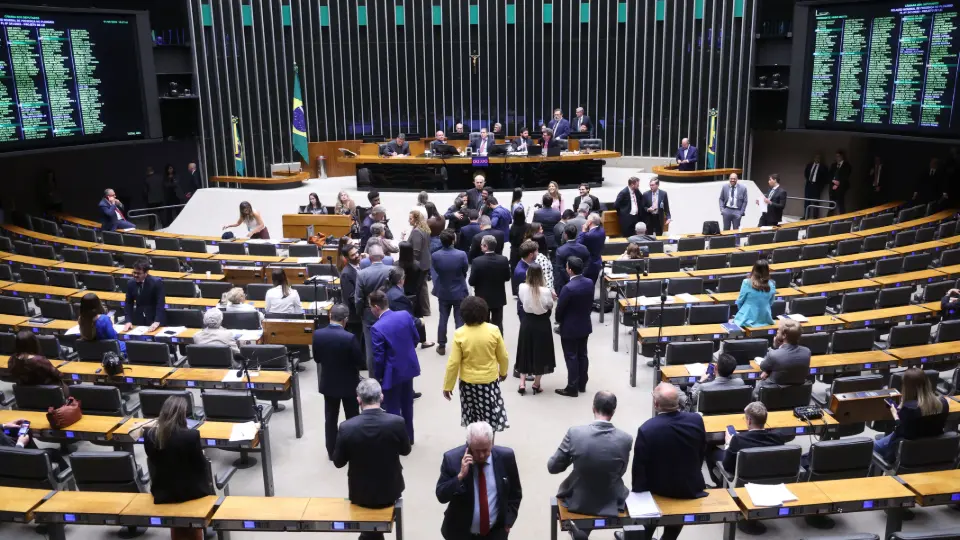 Novo ranking lista os deputados mais alinhados a pautas conservadoras