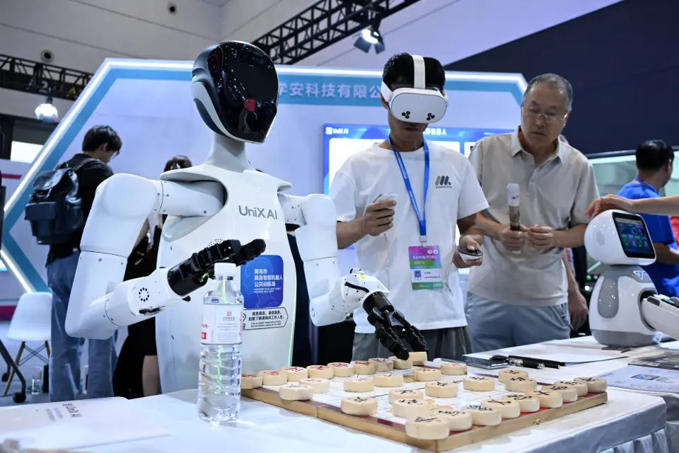 China começa a regular atendimento ao consumidor feito por IA