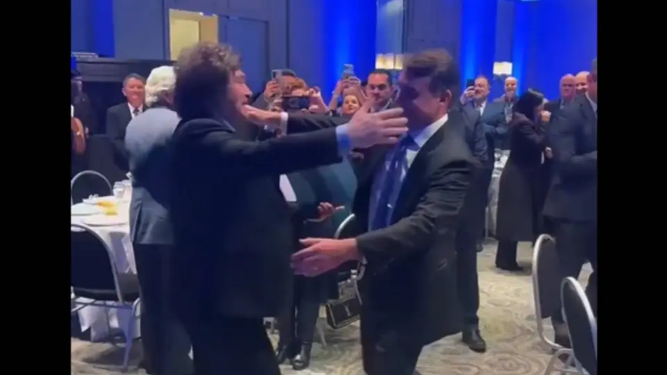 Milei virá ao Brasil visitar Bolsonaro e apoiar Flávio contra Lula