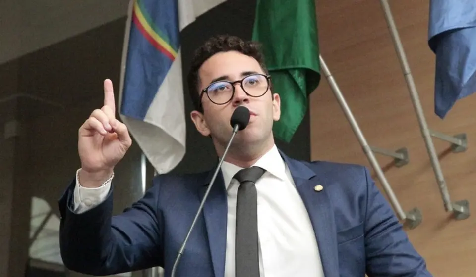Candidato do PL diz ter “medo do odor” em ato de mulheres negras