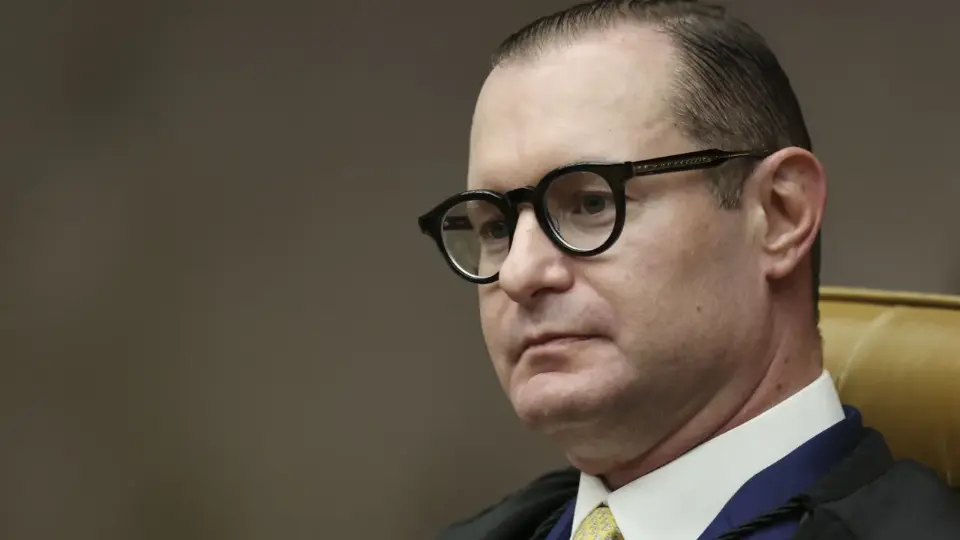 Ministro Cristiano Zanin aciona TRE-PR após ter dados bancários e fiscais divulgados por Deltan