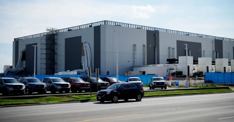 Enquanto Trump incentiva data centers, eleitores de disputas eleitorais importantes dizem não querer essas instalações
