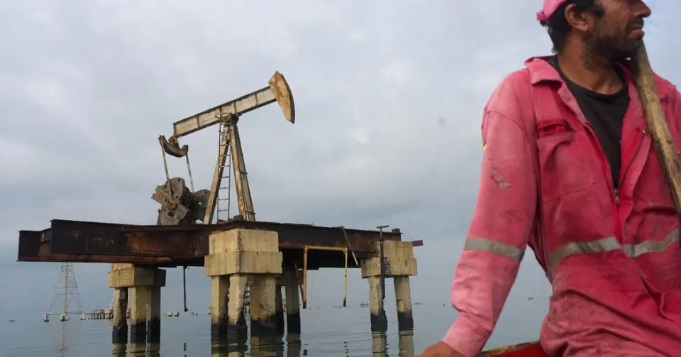 Opep+ manterá produção de petróleo estável
