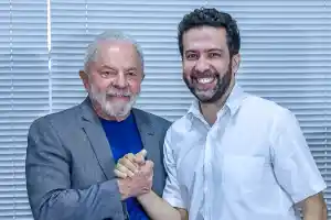 Janones publica falso direito de resposta sobre Nikolas e engana parlamentares