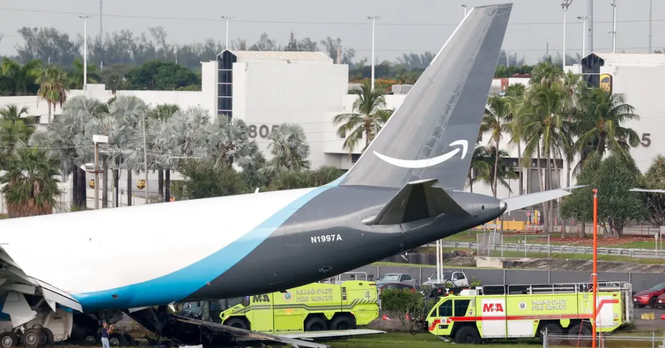 O que saber sobre o avião de carga que saiu da pista, deixando cinco mortos em Miami