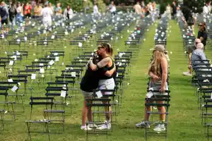 Cadeiras vazias lembram vítimas do 11 de Setembro em Nova York