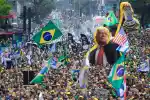 Erro, momento falso na construção da verdade, é questão lógica; mentira, não, é fenômeno ético, de alcance filosófico. Fenômeno assume dimensão muito grave quando passa da esfera individual ao Estado