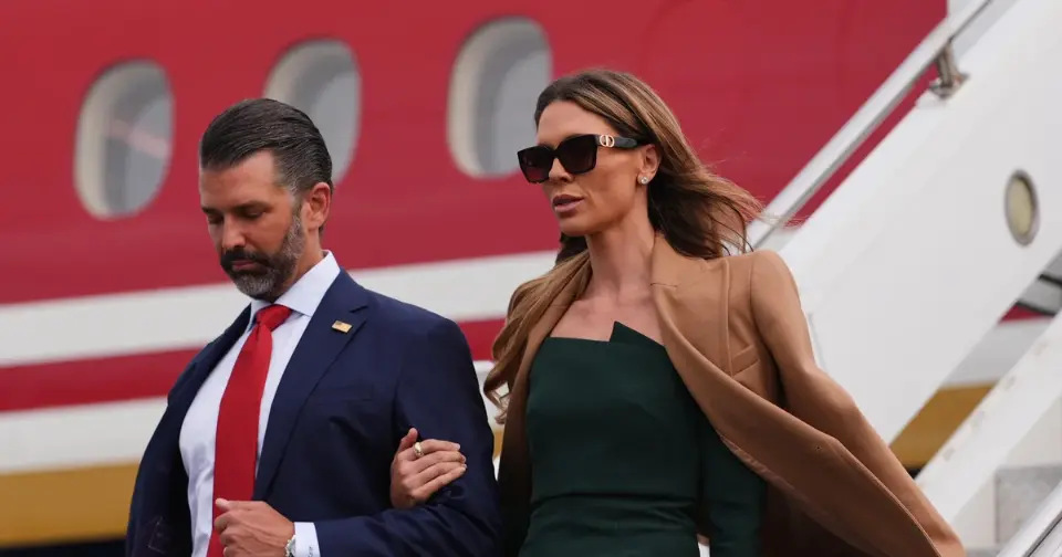 Esposa de Donald Trump Jr. diz que oligarca russo ofereceu festas pós-casamento como “presente”