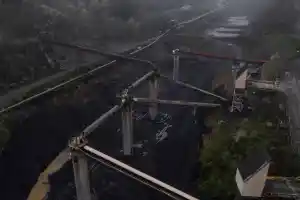 Governo Trump acaba com limite a emissões de carbono de usinas de energia