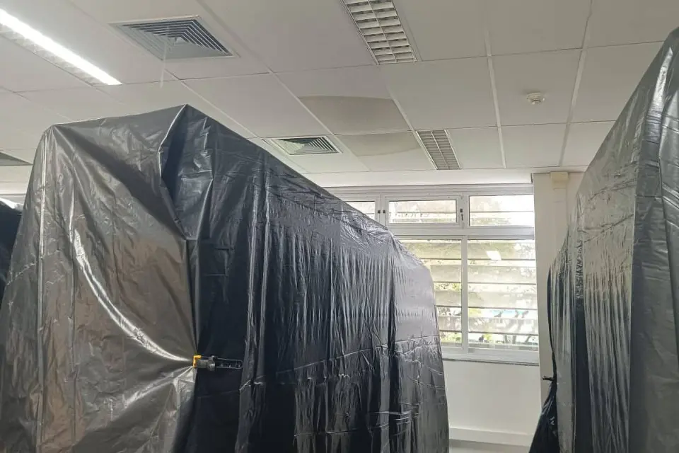 Biblioteca da Faculdade de Educação da USP volta a alagar em São Paulo