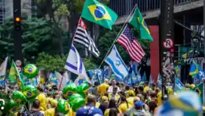 O mundo paralelo do bolsonarismo continua ativo e violento