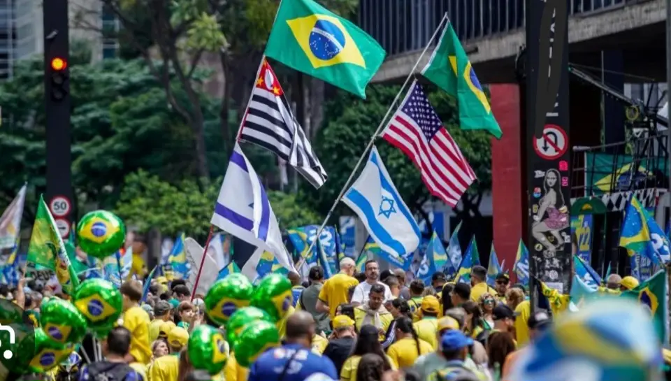 O mundo paralelo do bolsonarismo continua ativo e violento