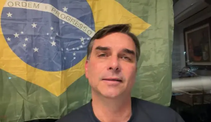 Flávio reclama de pesquisa da Quaest e exalta proposta de 'selo de acurácia' de Nunes Marques