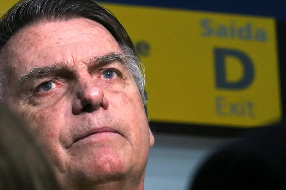 Defesa diz a Moraes que Bolsonaro “jamais soube” da divulgação de carta por Flávio