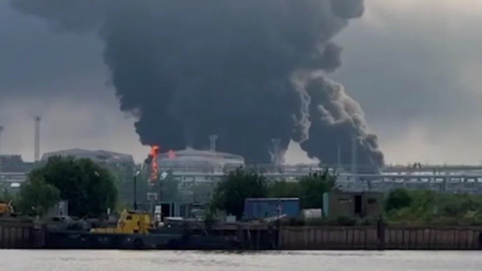 Ucrânia ataca São Petersburgo, segunda maior cidade da Rússia, e atinge importante terminal petrolífero