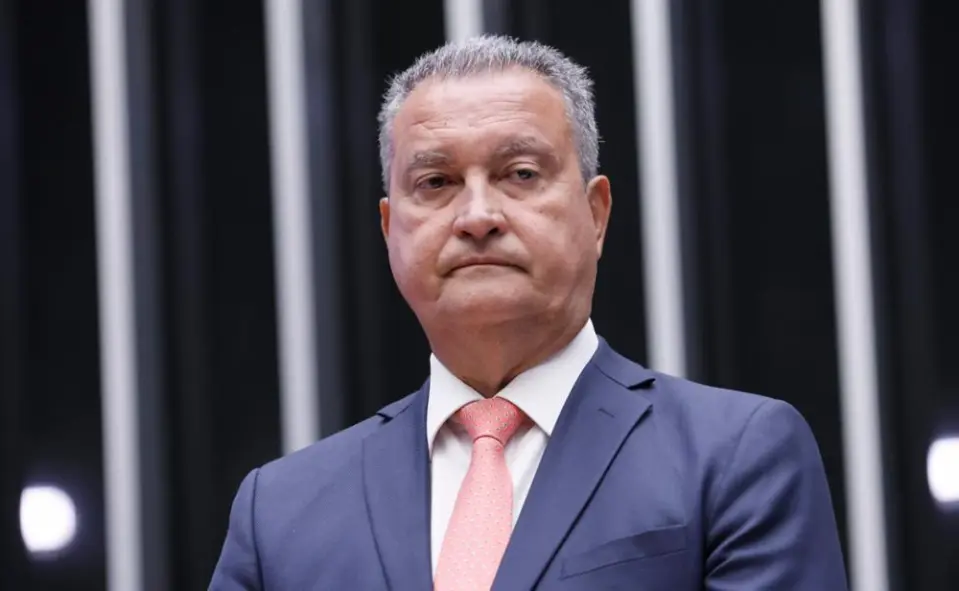 Auditoria aponta "erro grosseiro" de Rui Costa no caso dos respiradores