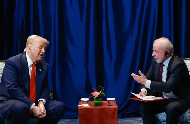 Lula ironiza Trump ao comparar dentadura com próteses do SUS