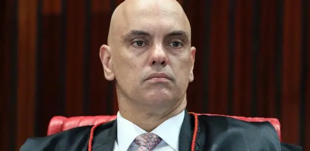Moraes manda PGR opinar após alegação de defesa de Bolsonaro sobre carta
