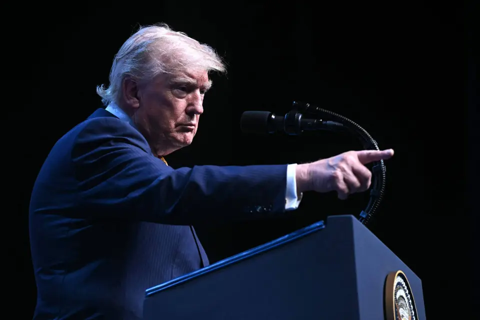 Em discurso à nação, Trump estuda acusar China de interferência nas eleições de 2020, afirma agência