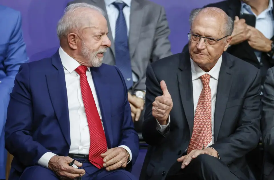 Governo mobiliza ministros para endurecer discurso contra os EUA após tarifaço