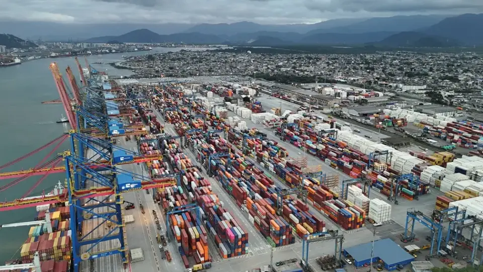 Nova tarifa dos EUA afetará até 18% das exportações do Brasil, diz ministro