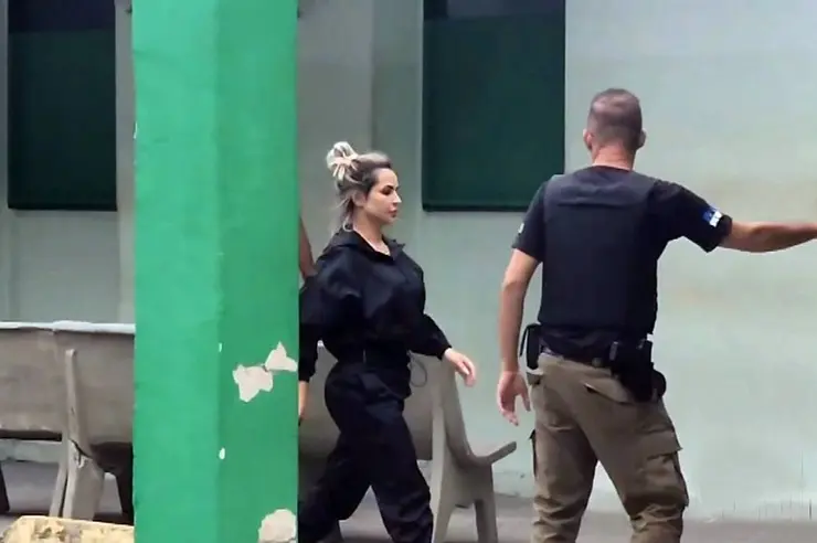 Justiça nega pedido de habeas corpus de Deolane Bezerra