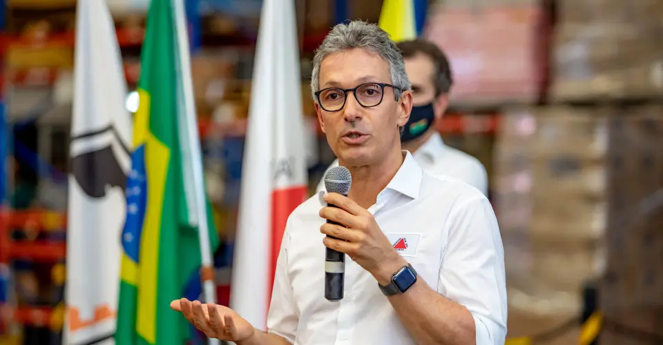 Zema promete privatizar Petrobras e Banco do Brasil