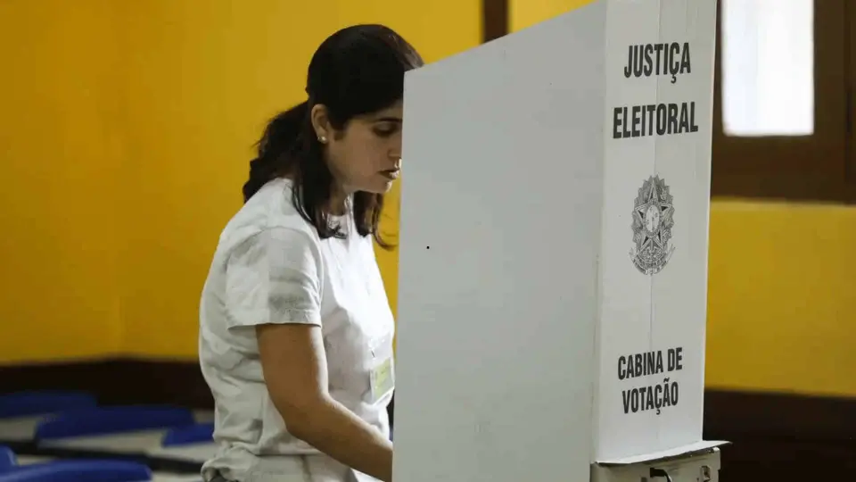 Voto feminino no Brasil completa 94 anos com história que não deve ser esquecida