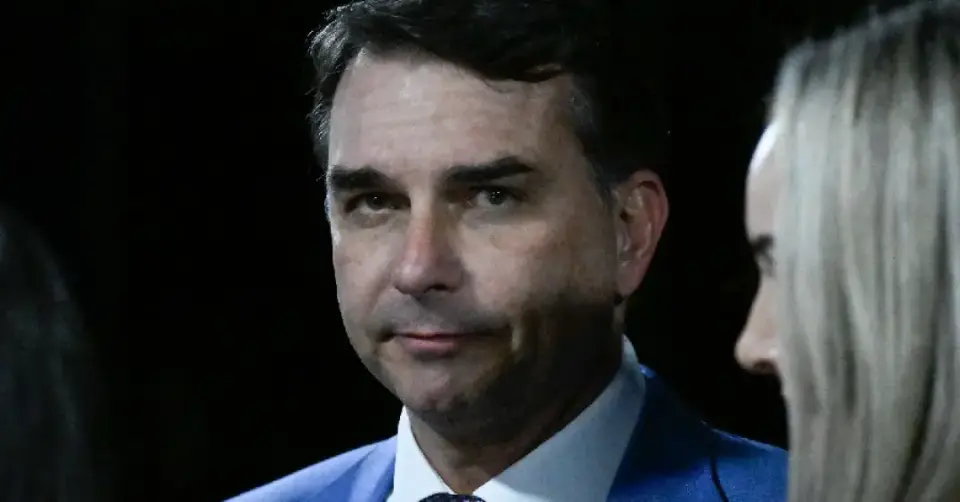 A ampla resistência de filiados do Republicanos em fazer dobradinha com Flávio Bolsonaro
