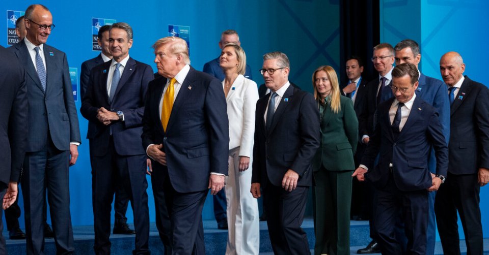 Na cúpula da OTAN, Trump faz espetáculo enquanto a Europa se concentra nos negócios