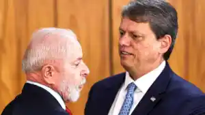Vitória de Tarcísio no 1º turno ameaça reeleição de Lula